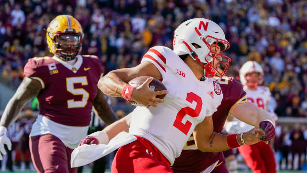 Adrian Martinez run Nebraska at Minnesota 2021 first half USATSI_16967458